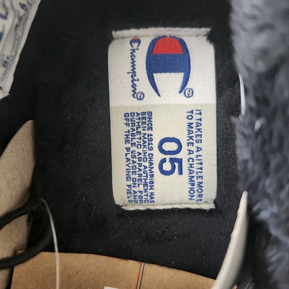 BNWT Champion Kid 5 Embroidered Logo Oxford Black University 2 Slippers Loafers - Picture 7 of 12